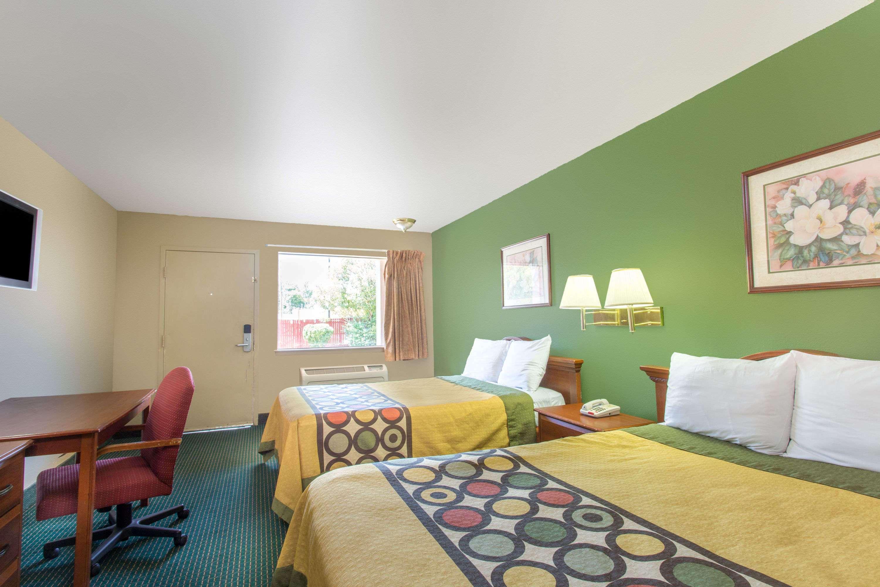 Super 8 By Wyndham Durham/University Area Nc Εξωτερικό φωτογραφία