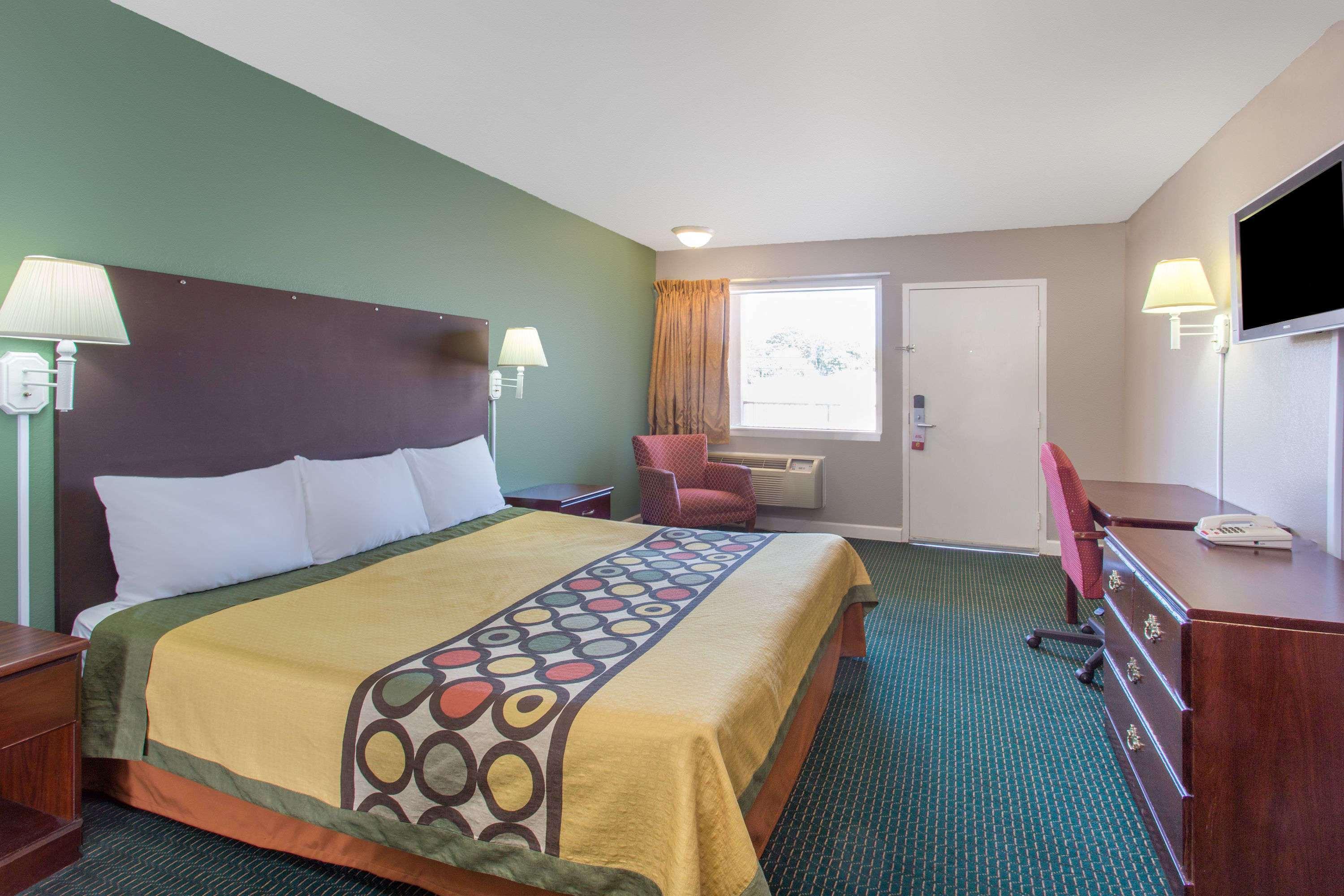 Super 8 By Wyndham Durham/University Area Nc Εξωτερικό φωτογραφία