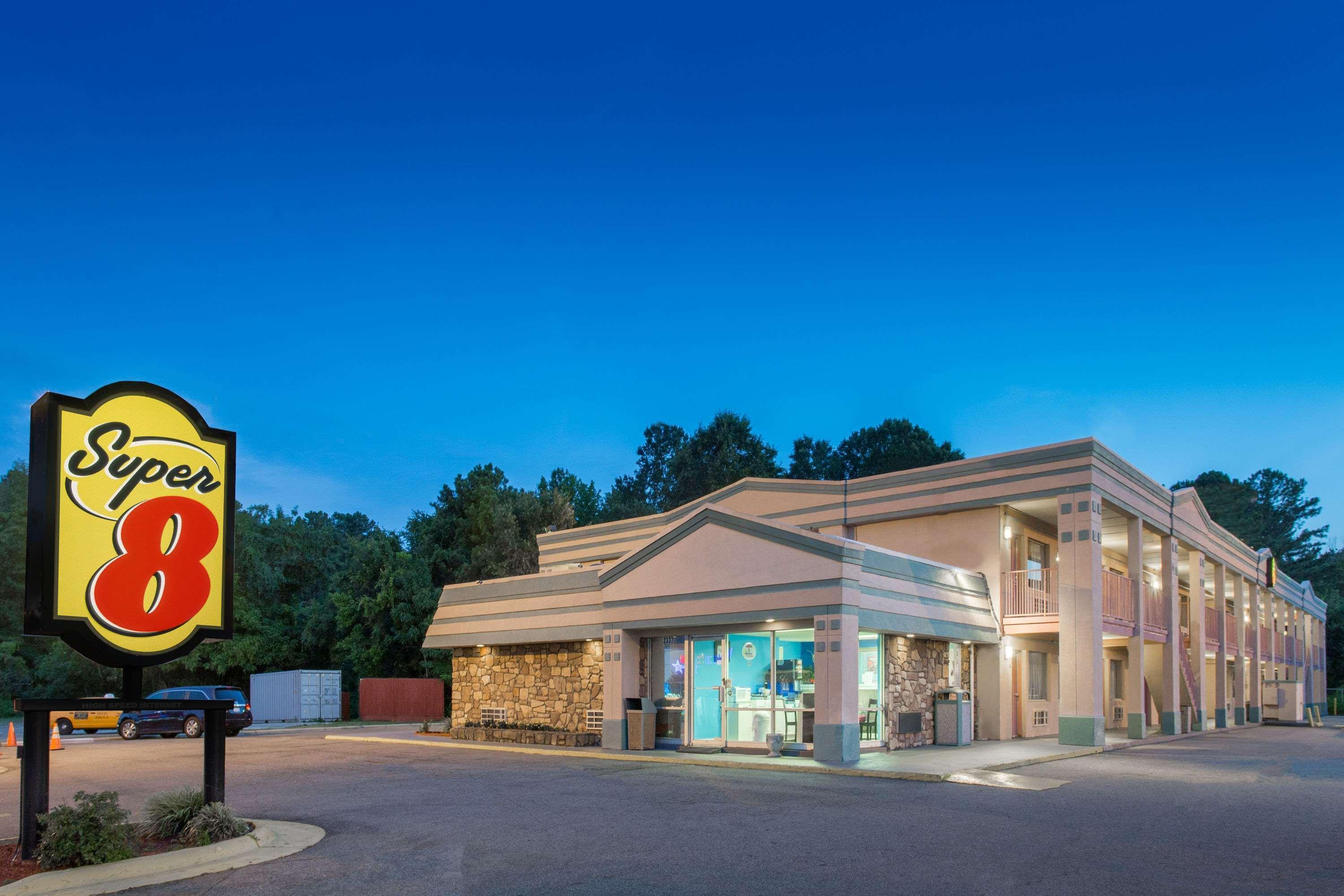 Super 8 By Wyndham Durham/University Area Nc Εξωτερικό φωτογραφία