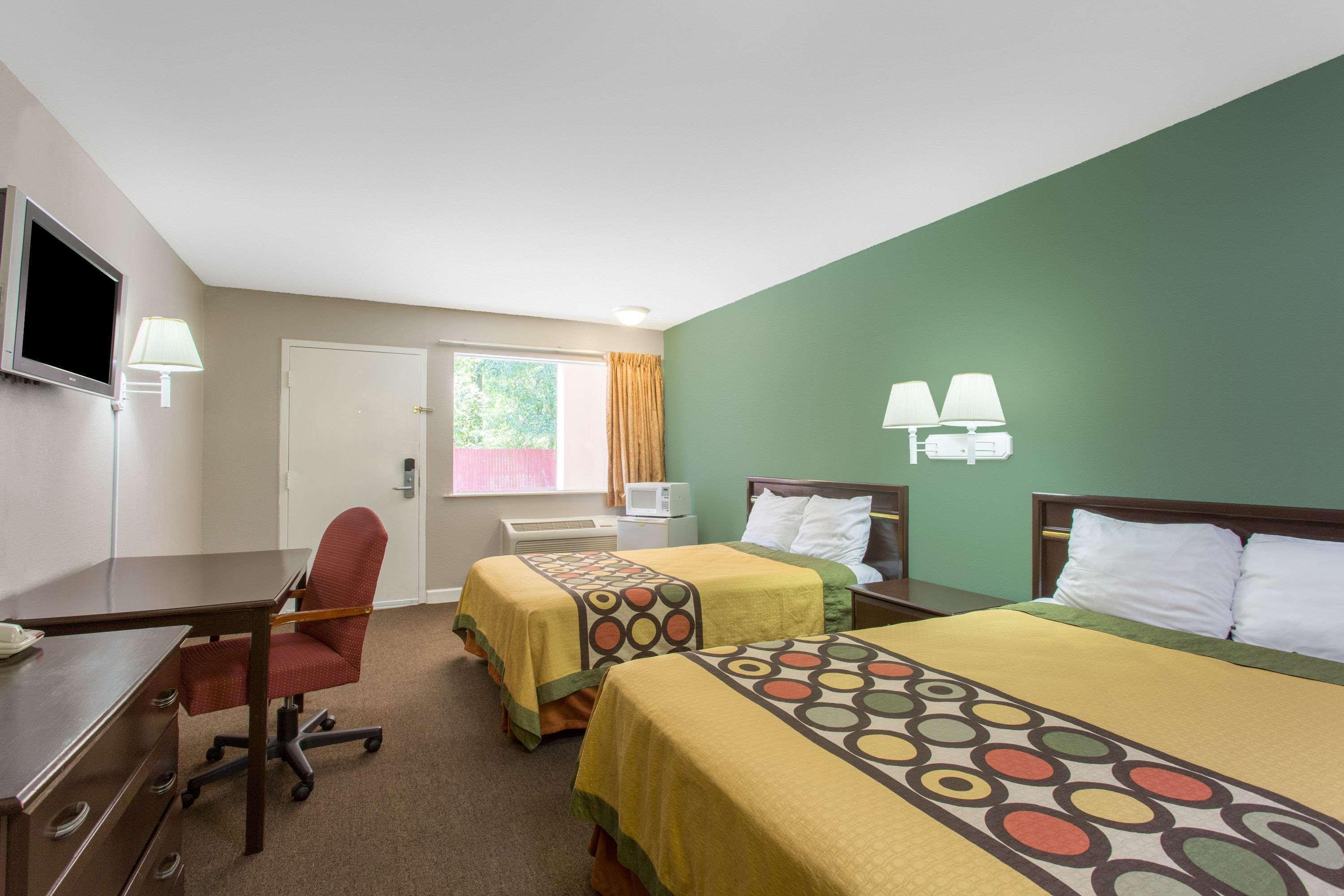 Super 8 By Wyndham Durham/University Area Nc Εξωτερικό φωτογραφία