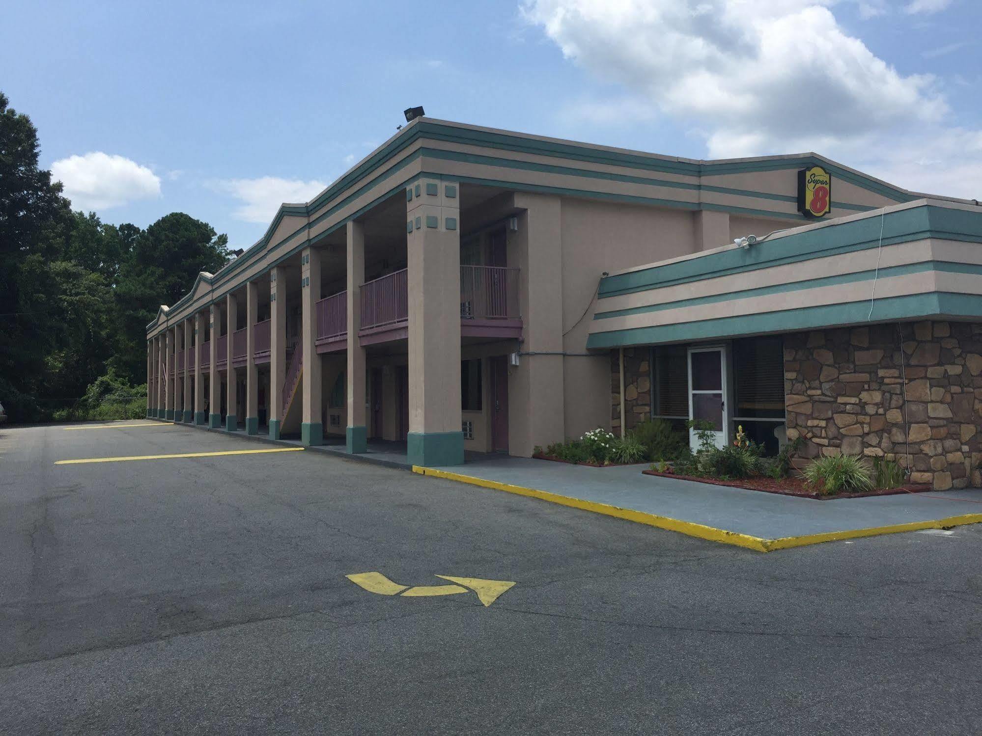 Super 8 By Wyndham Durham/University Area Nc Εξωτερικό φωτογραφία