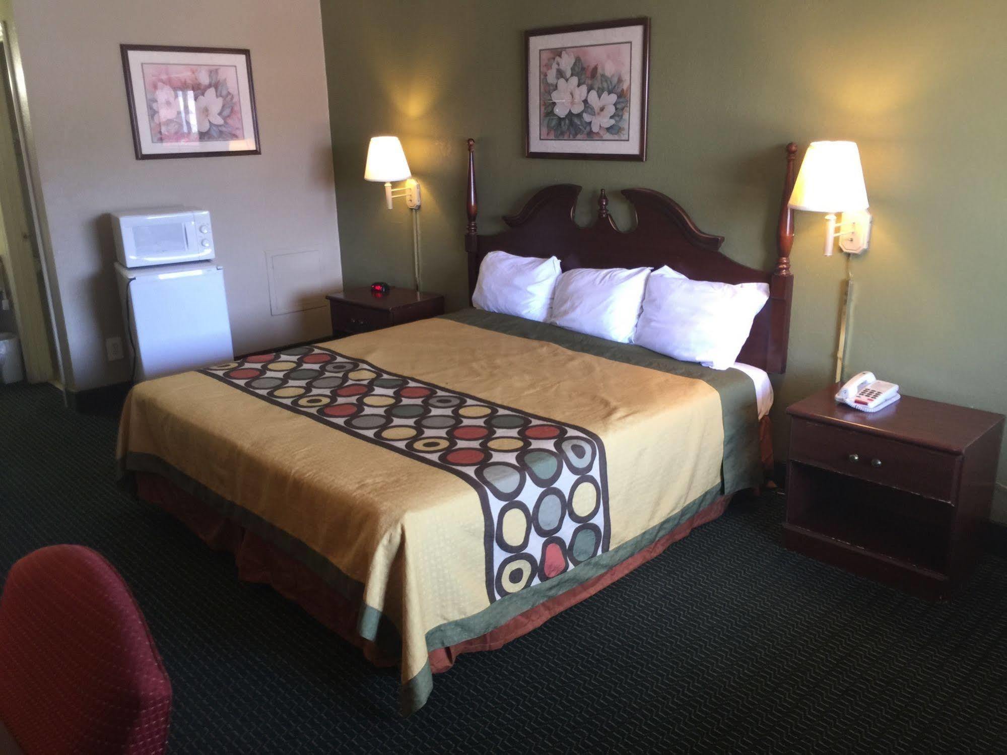 Super 8 By Wyndham Durham/University Area Nc Εξωτερικό φωτογραφία