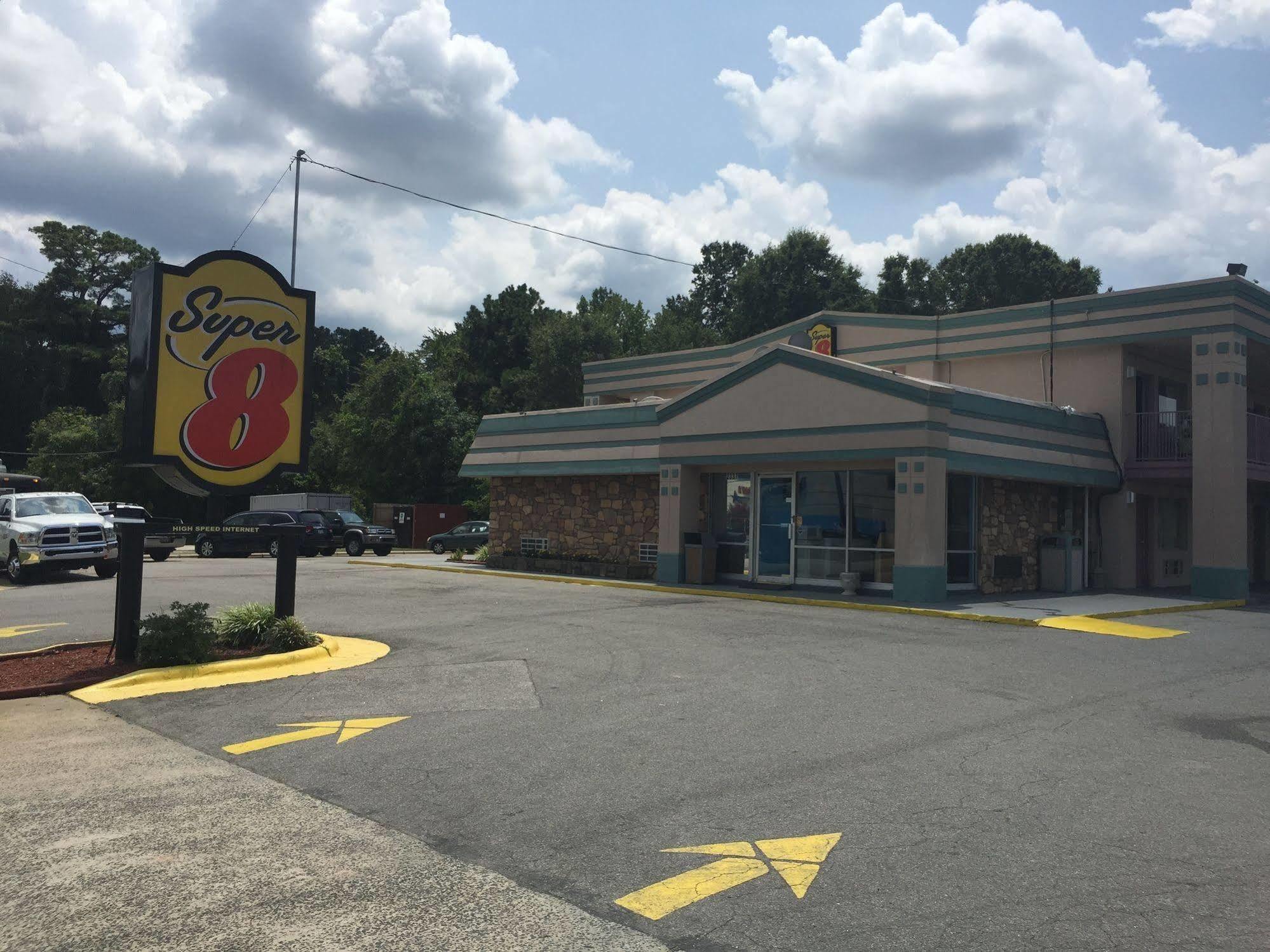 Super 8 By Wyndham Durham/University Area Nc Εξωτερικό φωτογραφία