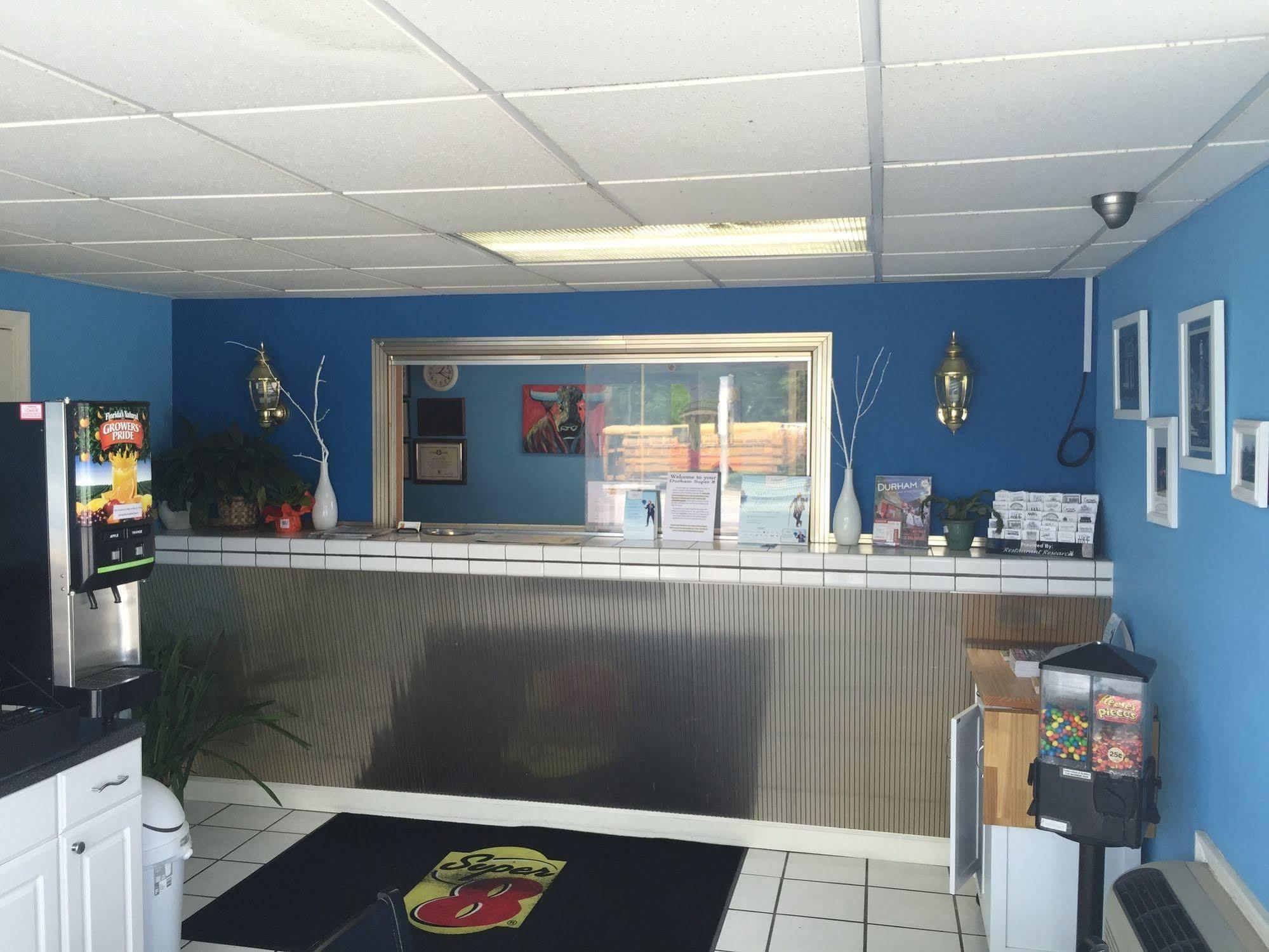 Super 8 By Wyndham Durham/University Area Nc Εξωτερικό φωτογραφία